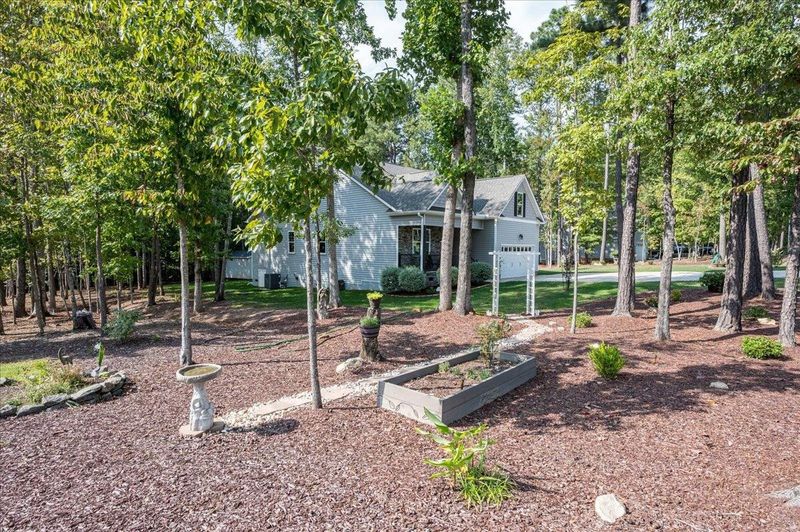 3695 Jade Ln, Franklinton, NC 27525