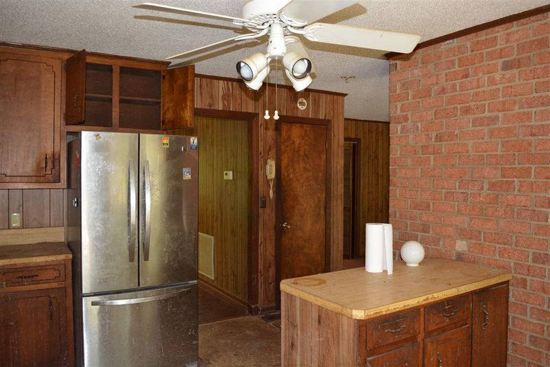 3697 N Us 15 501 Hw, Pittsboro, NC 27312