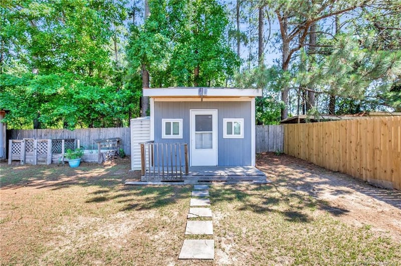 3698 Pioneer Dr, Hope Mills, NC 28348