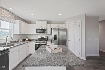 37 Artesa Ct, Fuquay Varina, NC 27526