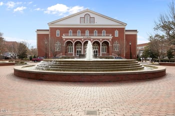 37 Barnes St, Greenville, NC 27858