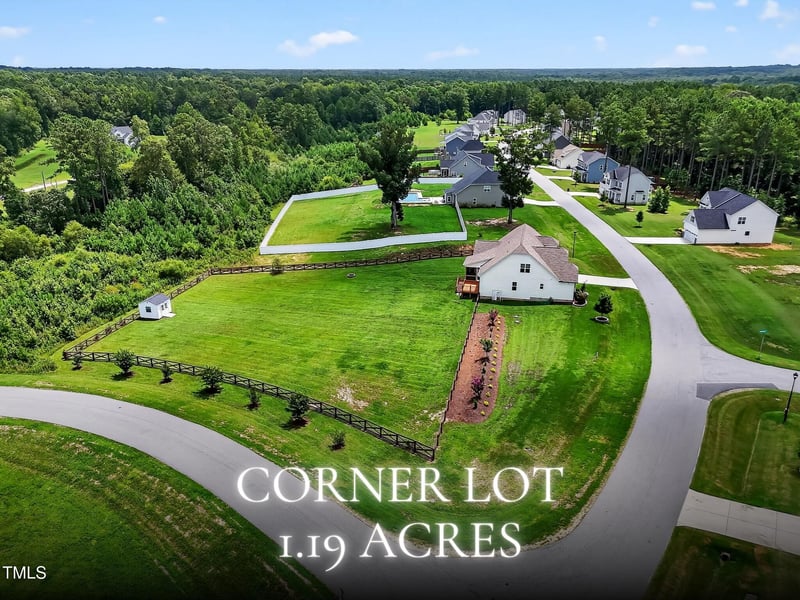 37 Berg St, Smithfield, NC 27577