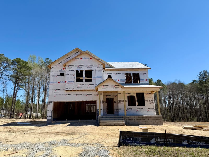37 Bluestone Dr, Lillington, NC 27546