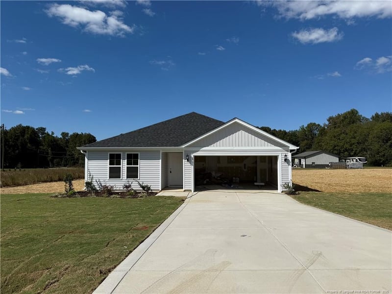 37 Boston River Dr, Dunn, NC 28334
