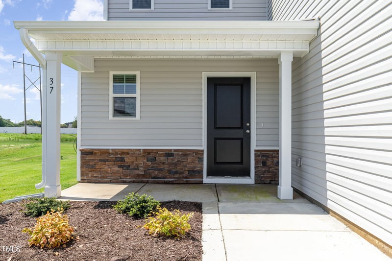 37 Chloe Ct, Selma, NC 27576
