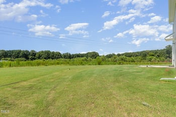 37 Chloe Ct, Selma, NC 27576