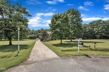 37 Derby Cir, Selma, NC 27576