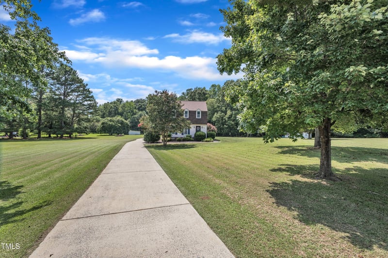 37 Derby Cir, Selma, NC 27576