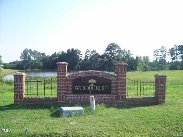 37 Gardenia Ct, Benson, NC 27504