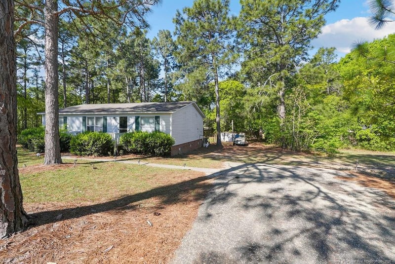 37 Gibbs Rd, Lillington, NC 27546