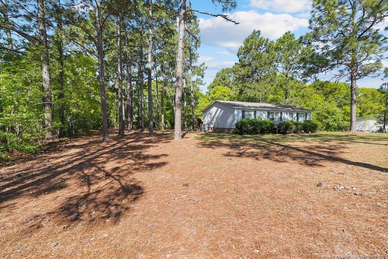 37 Gibbs Rd, Lillington, NC 27546