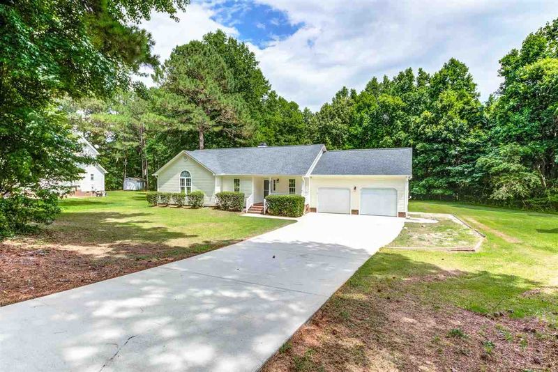 37 Greenway Dr, Clayton, NC 27520