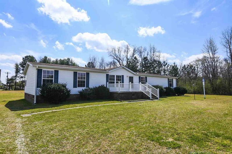 37 Peele Farm Rd, Selma, NC 27576