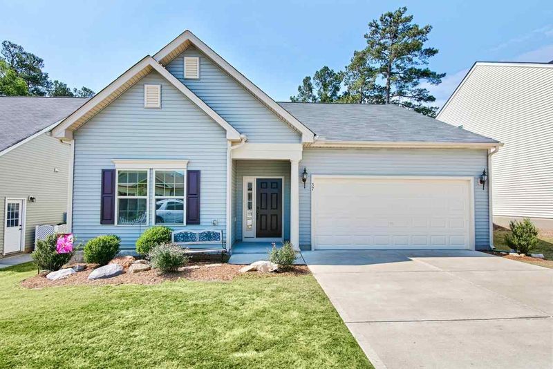 37 Plott Hound Dr, Clayton, NC 27520