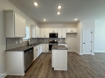 37 Raven Rock Pl, Clayton, NC 27520