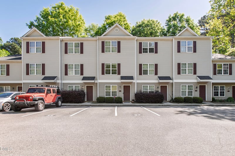 37 Red Ln, Raleigh, NC 27606