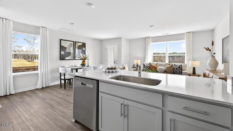 37 Rusling Leaf Dr, Fuquay Varina, NC 27526