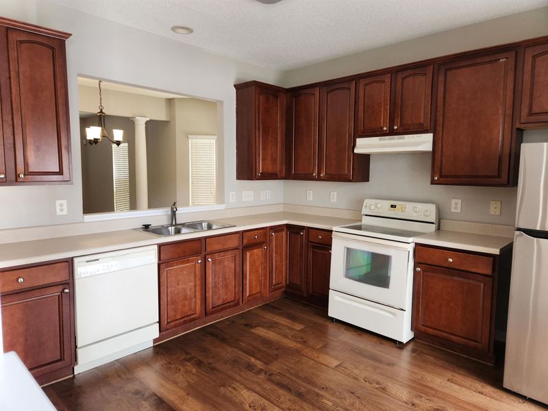 37 Sharpstone Ln, Durham, NC 27703