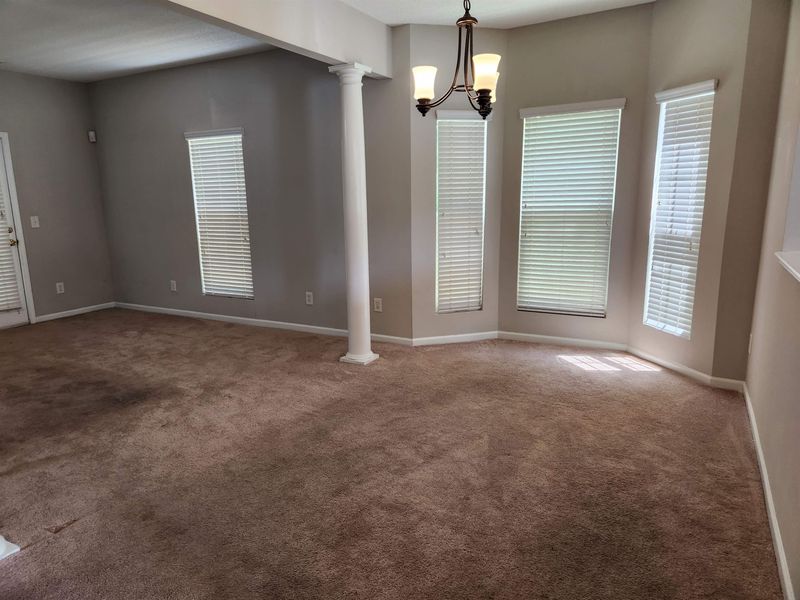 37 Sharpstone Ln, Durham, NC 27703