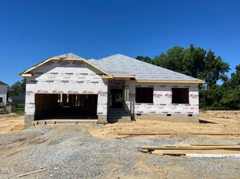 37 Shoreline Dr, Lillington, NC 27546