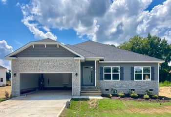 37 Shoreline Dr, Lillington, NC 27546