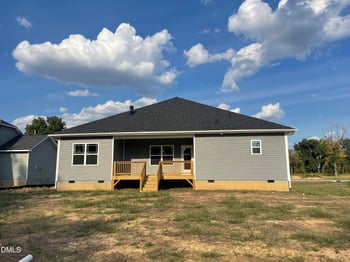 37 Shoreline Dr, Lillington, NC 27546