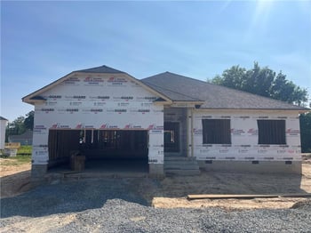 37 Shoreline Dr, Lillington, NC 27546
