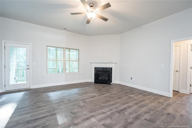 37 Shoreline Dr, Lillington, NC 27546