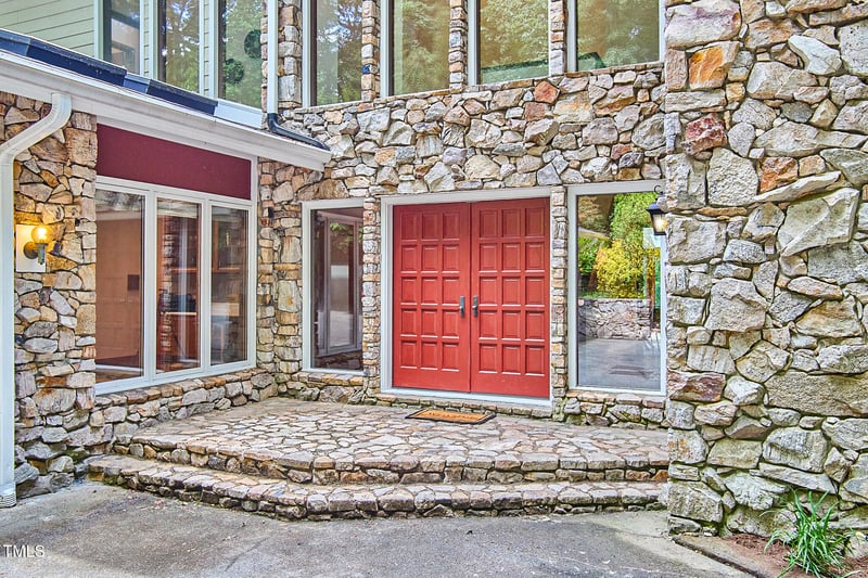 37 Wedgewood Rd, Chapel Hill, NC 27514