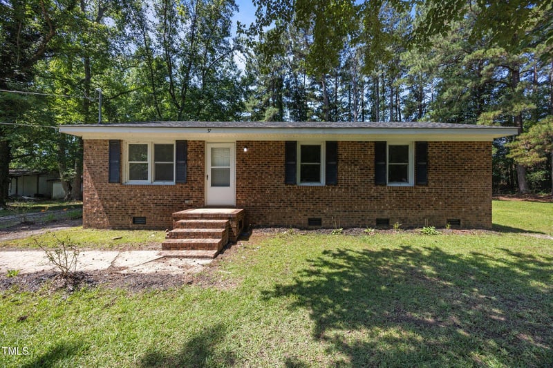 37 Weeping Willow Ln, Lillington, NC 27546