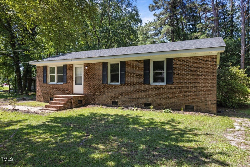 37 Weeping Willow Ln, Lillington, NC 27546