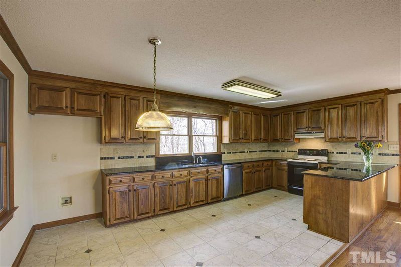 370 Gallup Rd, Chapel Hill, NC 27517