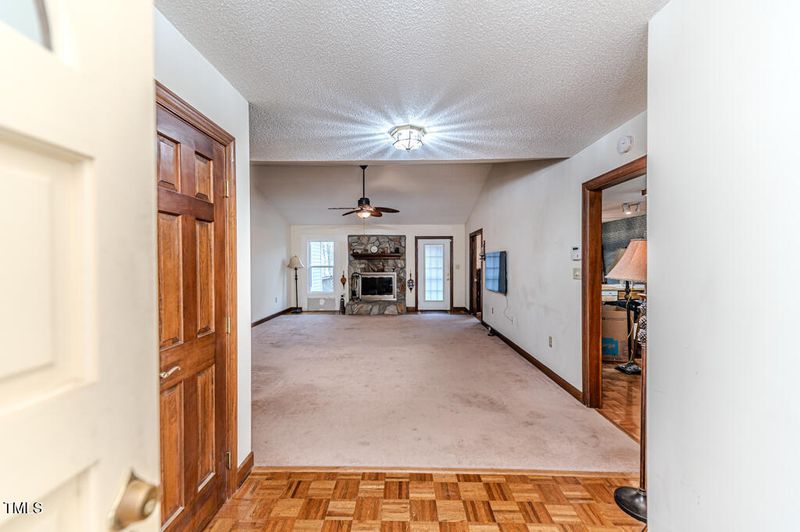 370 Lakestone Est, Pittsboro, NC 27312