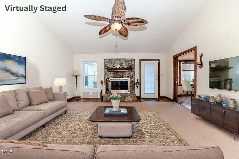 370 Lakestone Est, Pittsboro, NC 27312