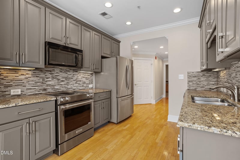 3700 Baron Cooper Ps #204, Raleigh, NC 27612