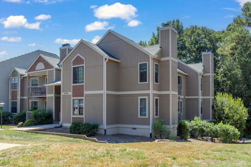 3700 Chimney Ridge Pl #204, Durham, NC 27713