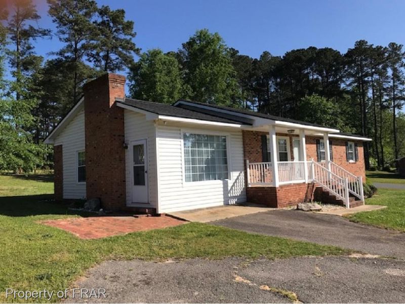 3700 Dinkens Dr, Sanford, NC 27330