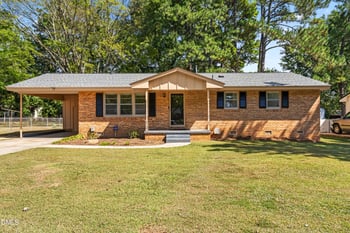 3700 Huntleigh Dr, Raleigh, NC 27604