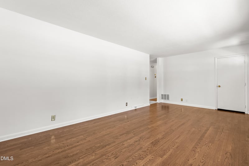 3700 Huntleigh Dr, Raleigh, NC 27604