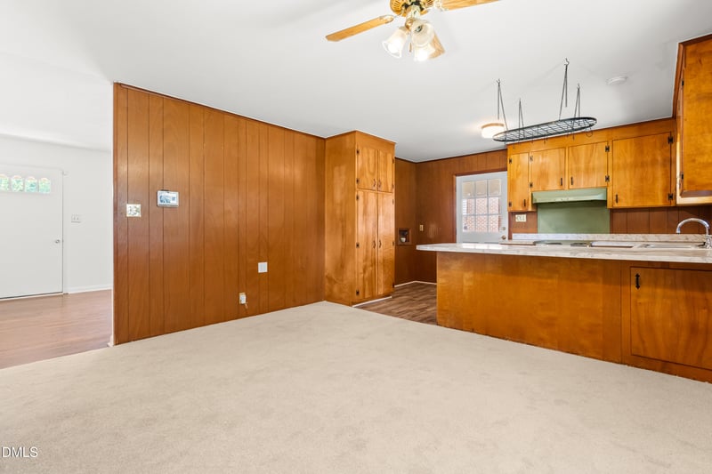 3700 Huntleigh Dr, Raleigh, NC 27604