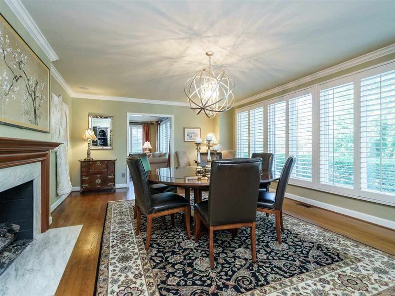 3700 Stonehaven Dr, Raleigh, NC 27609