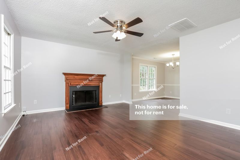 3700 Turnbull Ct, Raleigh, NC 27616