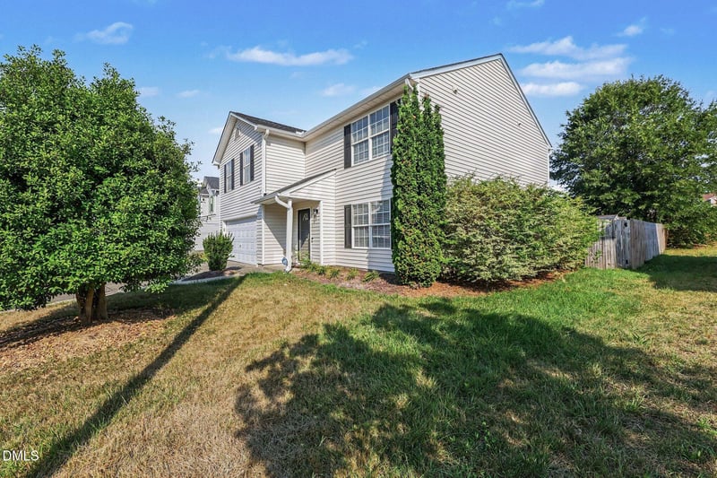 3700 Watkins Ridge Ct, Raleigh, NC 27616