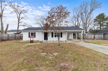 3703 Cherry Blossom Ln, Hope Mills, NC 28348