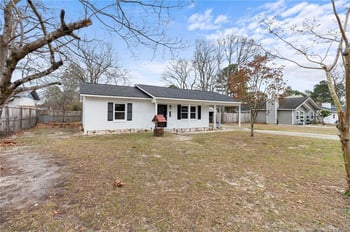 3703 Cherry Blossom Ln, Hope Mills, NC 28348