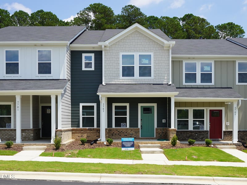 3703 Rosebush Dr, Zebulon, NC 27597