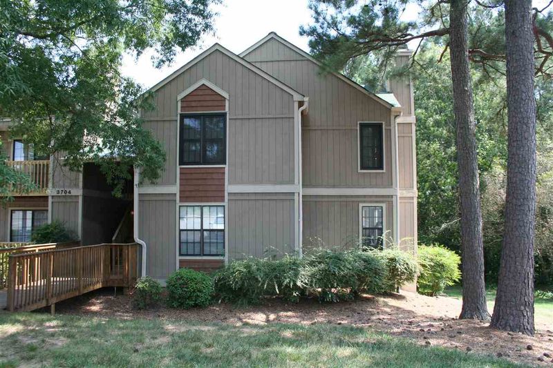 3704 Chimney Rg #202, Durham, NC 27713