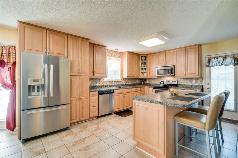 3704 Culps Hill Ct, Raleigh, NC 27610