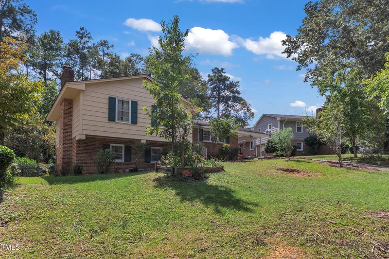 3704 Lancelot Ct, Raleigh, NC 27604
