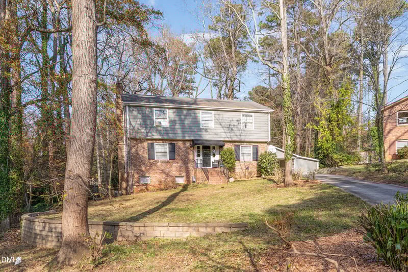 3704 Pembrook Pl, Raleigh, NC 27612